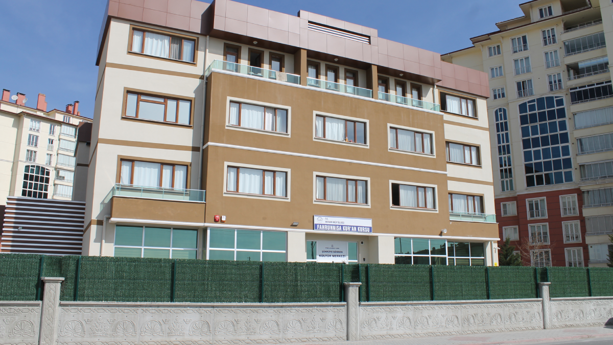 Fahrûnnisa Kız Kur'an Kursu