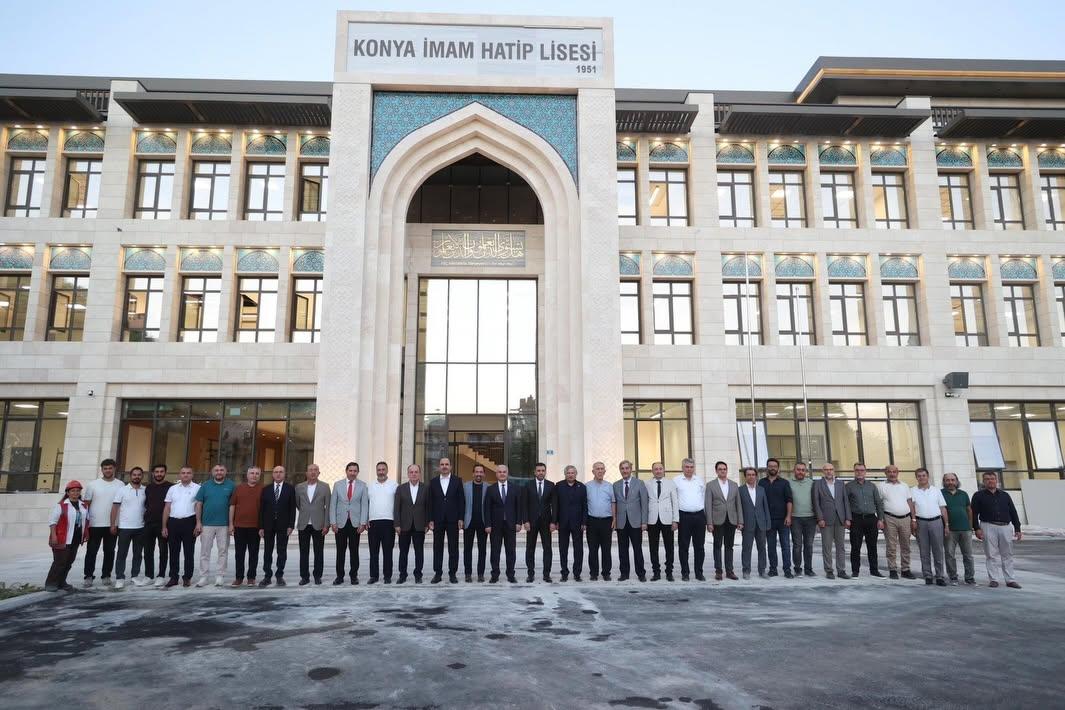 Yapımı tamamlanan ve 2026-2027 eğitim yılında hizmet verecek olan Konya Merkez Anadolu İmam Hatip Lisesi İnşaatını Konyamızın  protokolü ziyaret etti.